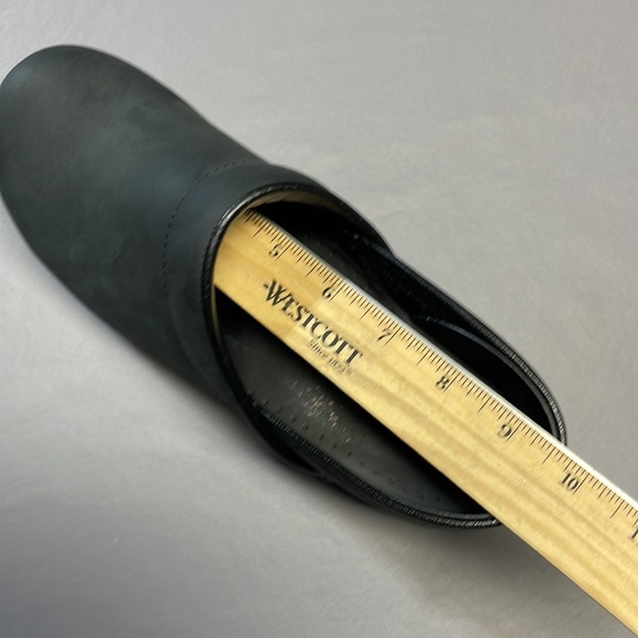 Sanita Women’s Clogs Slip-On Closed Back Leather Upper Size 38 Used PreOwned - Picture 15 of 17